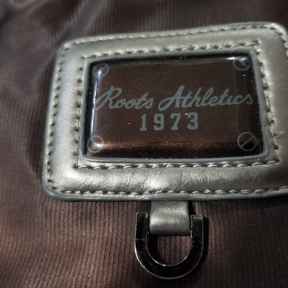 Roots Bag - Picture 2 of 6